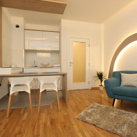 Riviera New Belgrade Apartment, Parking 5 Eur Per Day Экстерьер фото